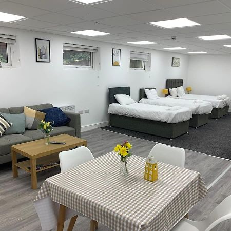Huge Studio Close To City Centre With Free Secure Parking Leeds  Eksteriør bilde